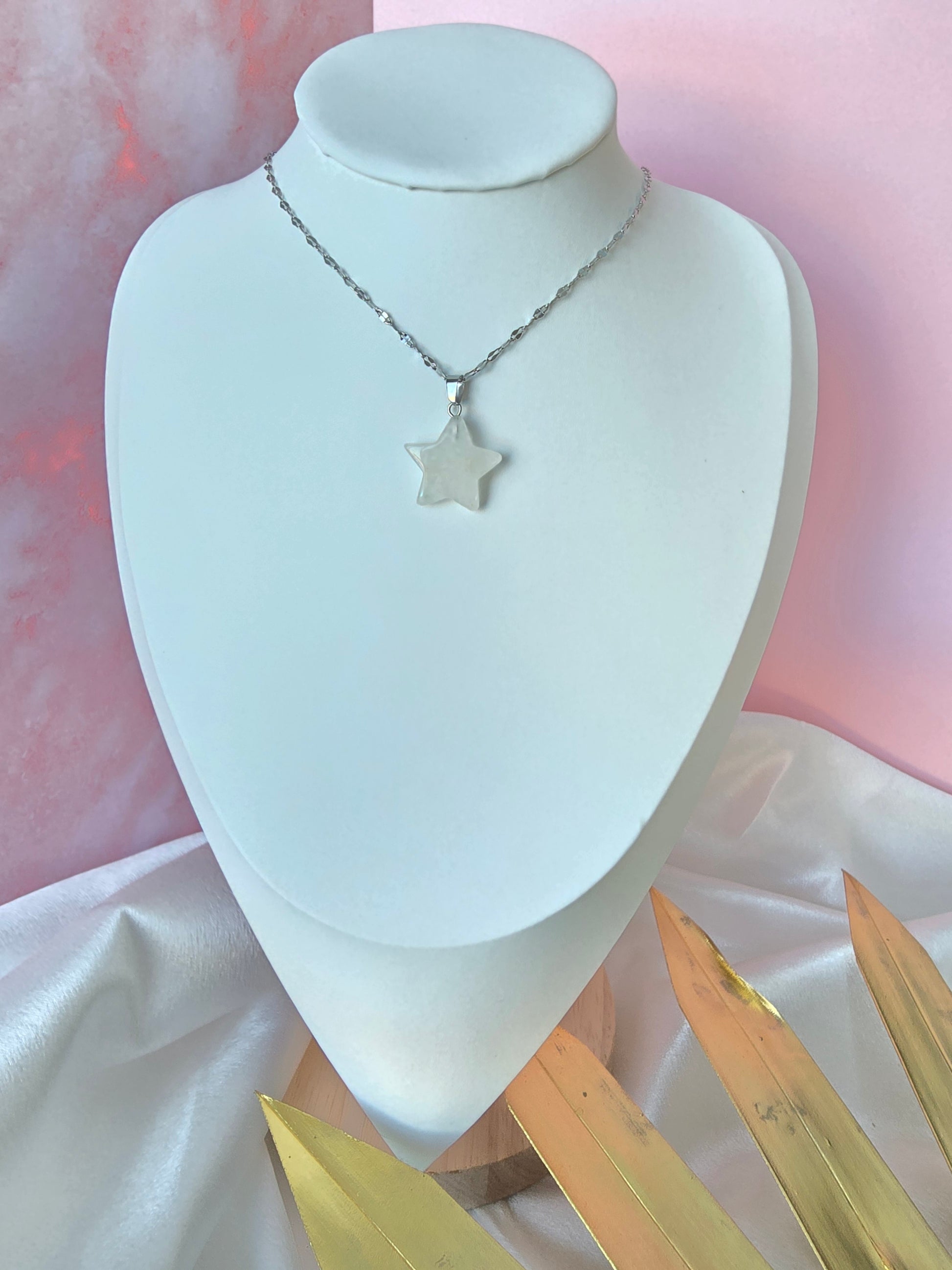 Collier et pendentif étoile en cristal de roche