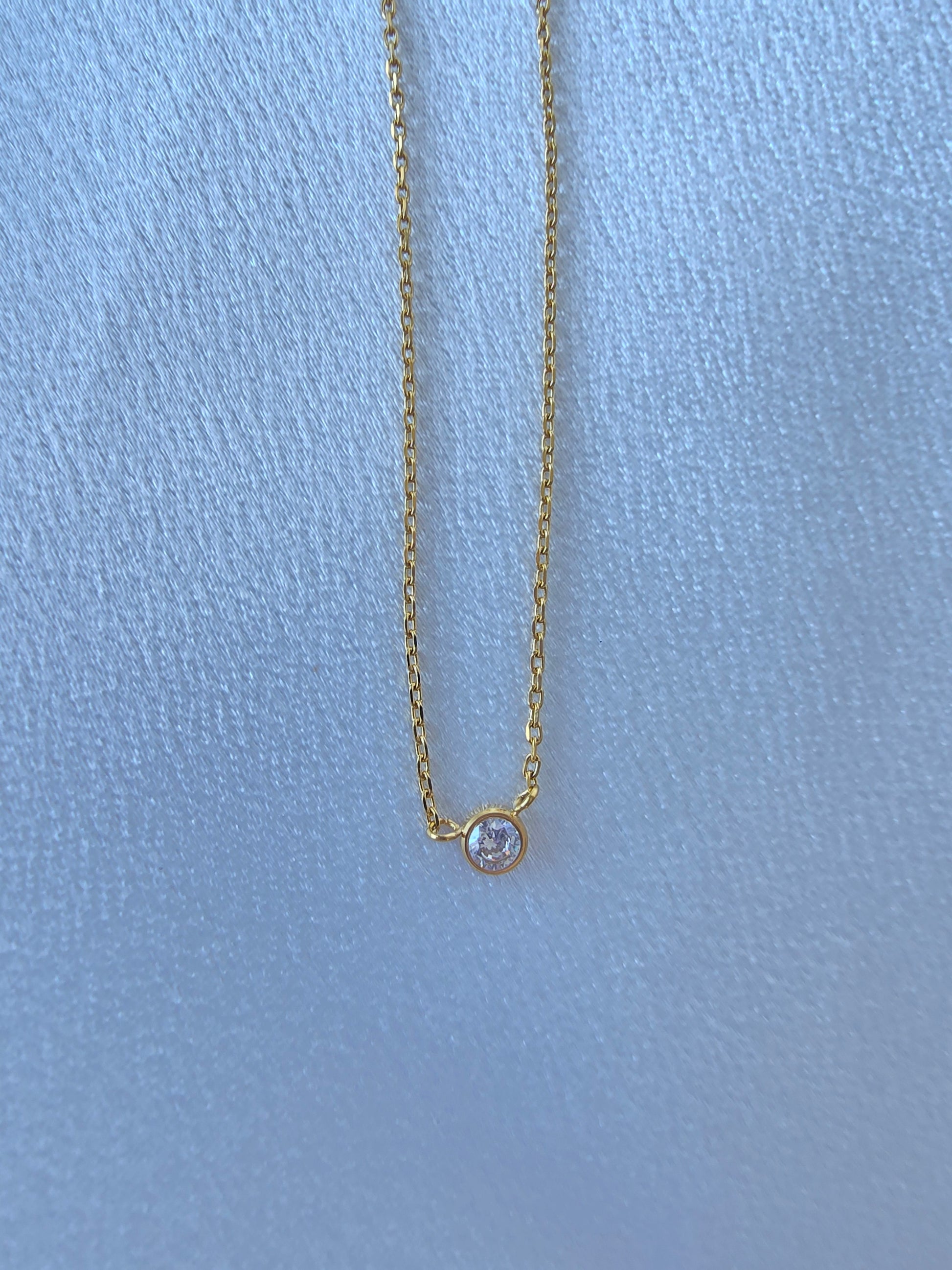 Collier JADE