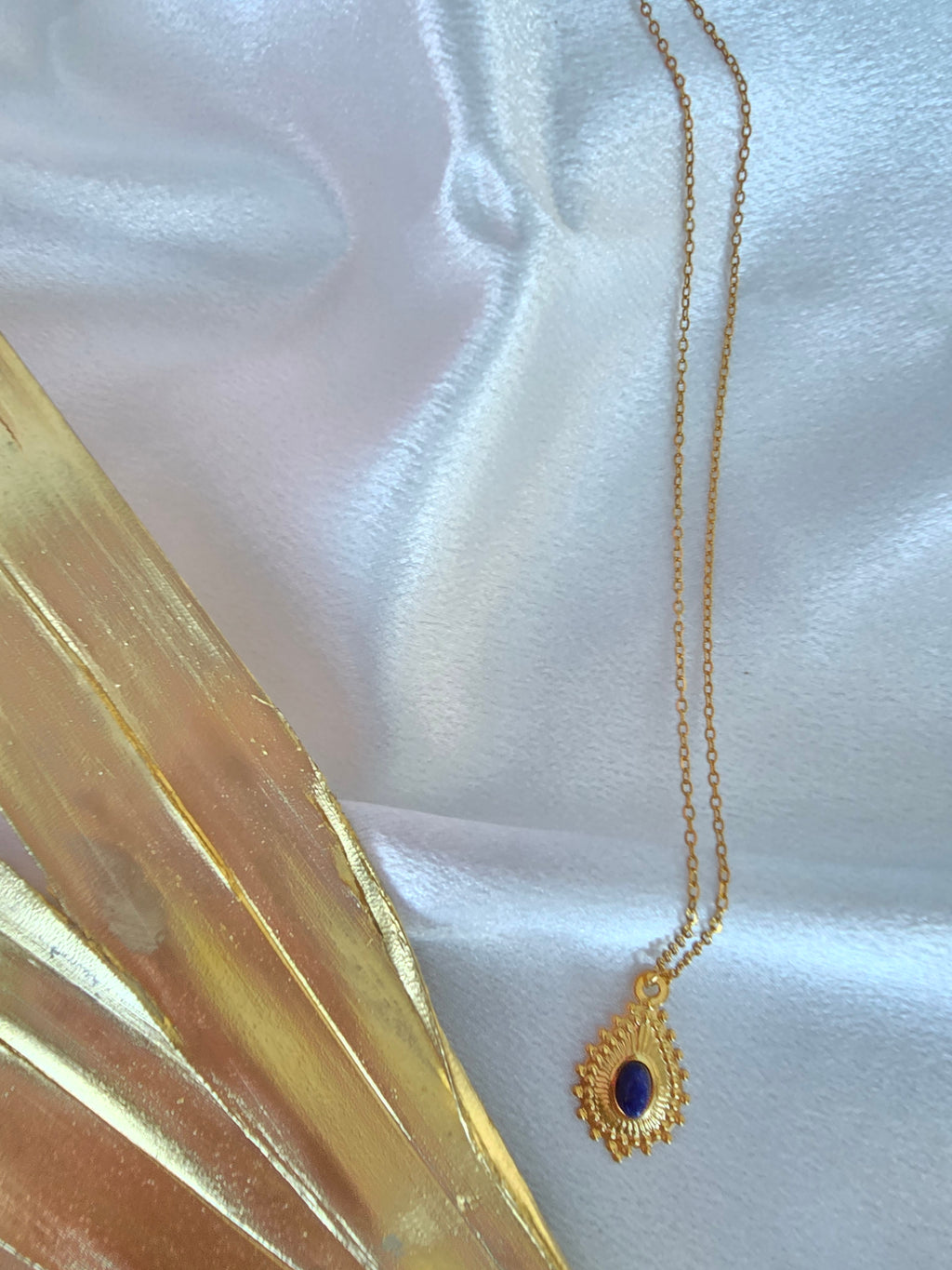 Collier Isa