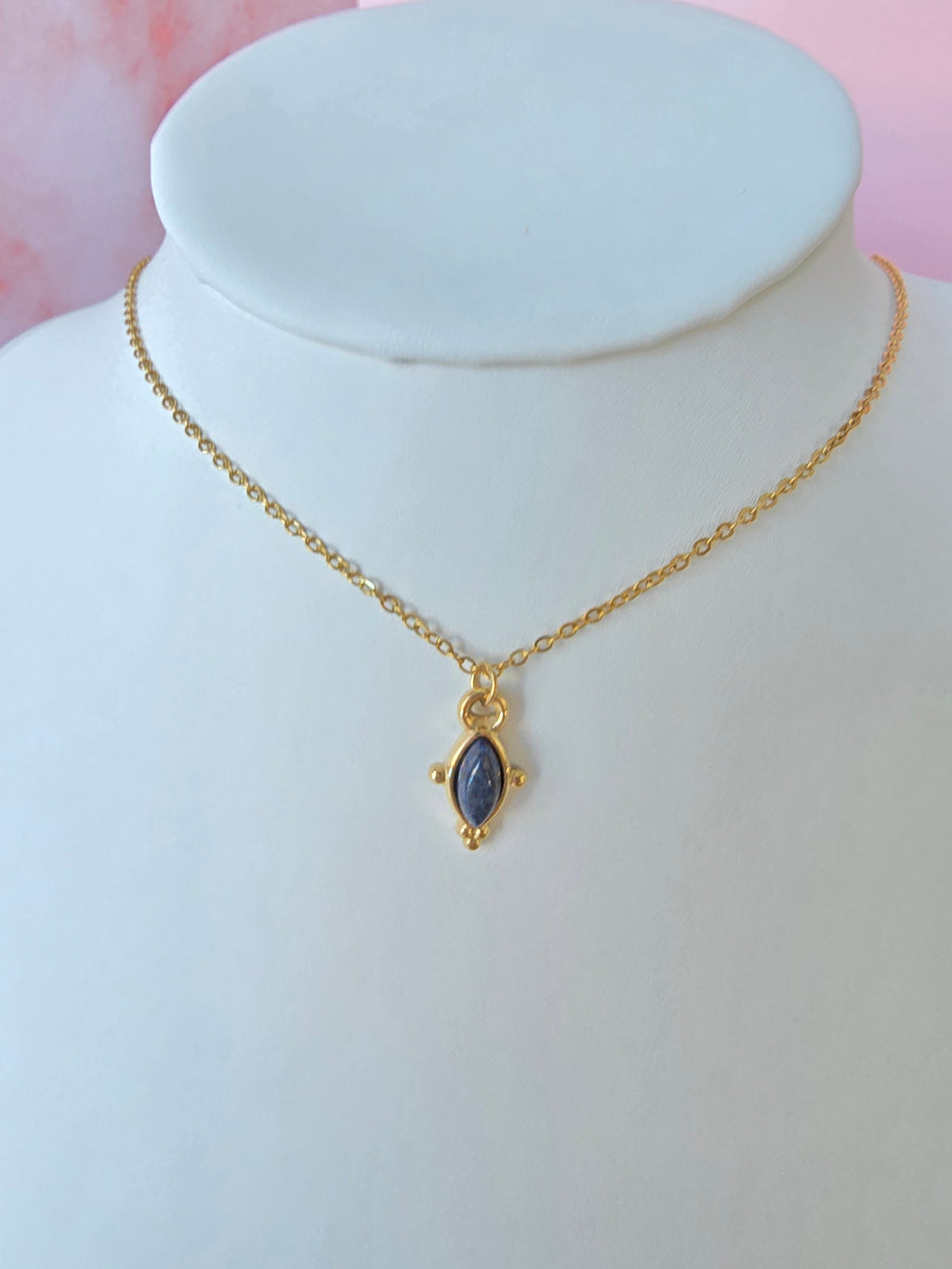 Collier Mira