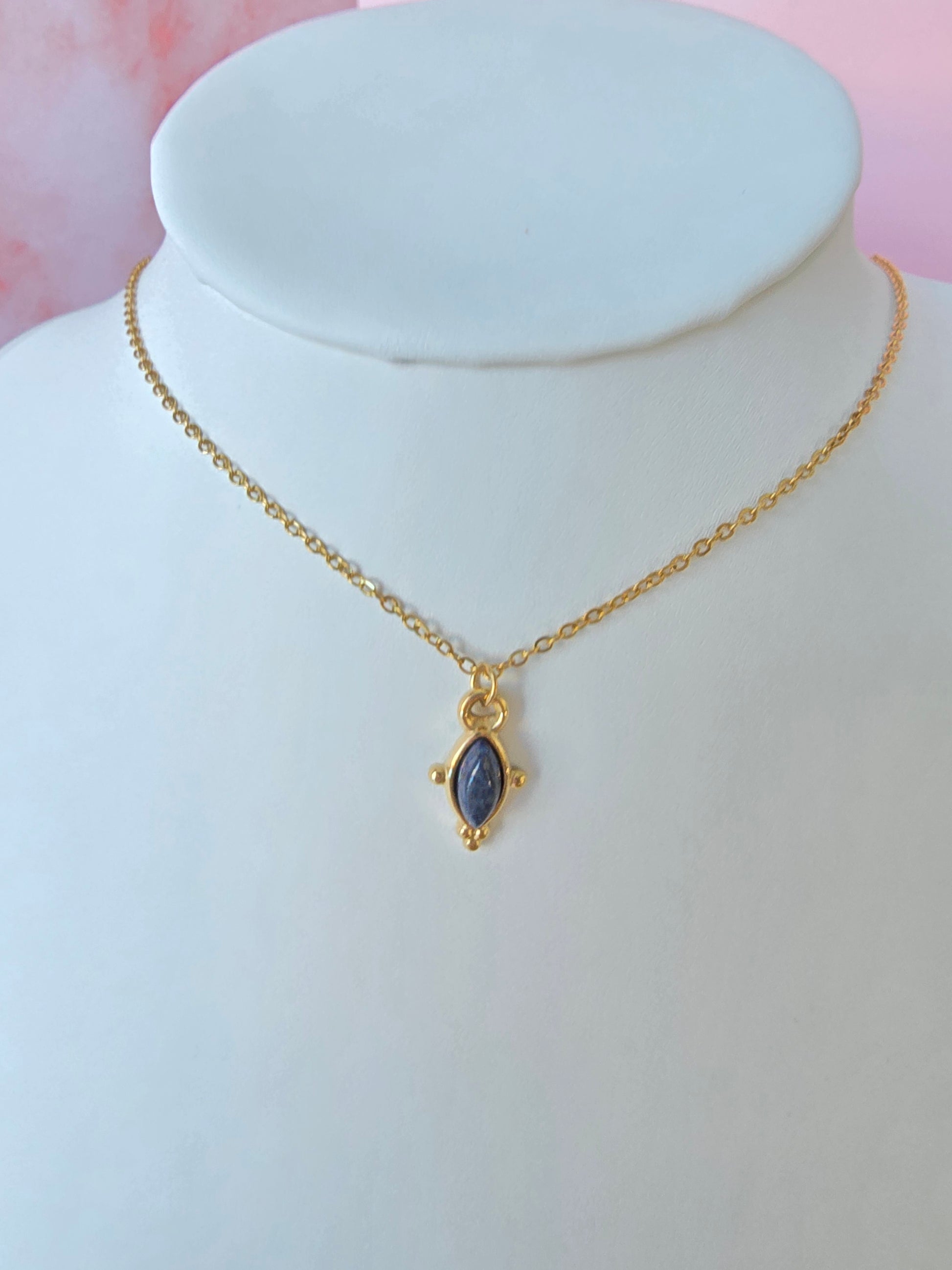 Collier Mira