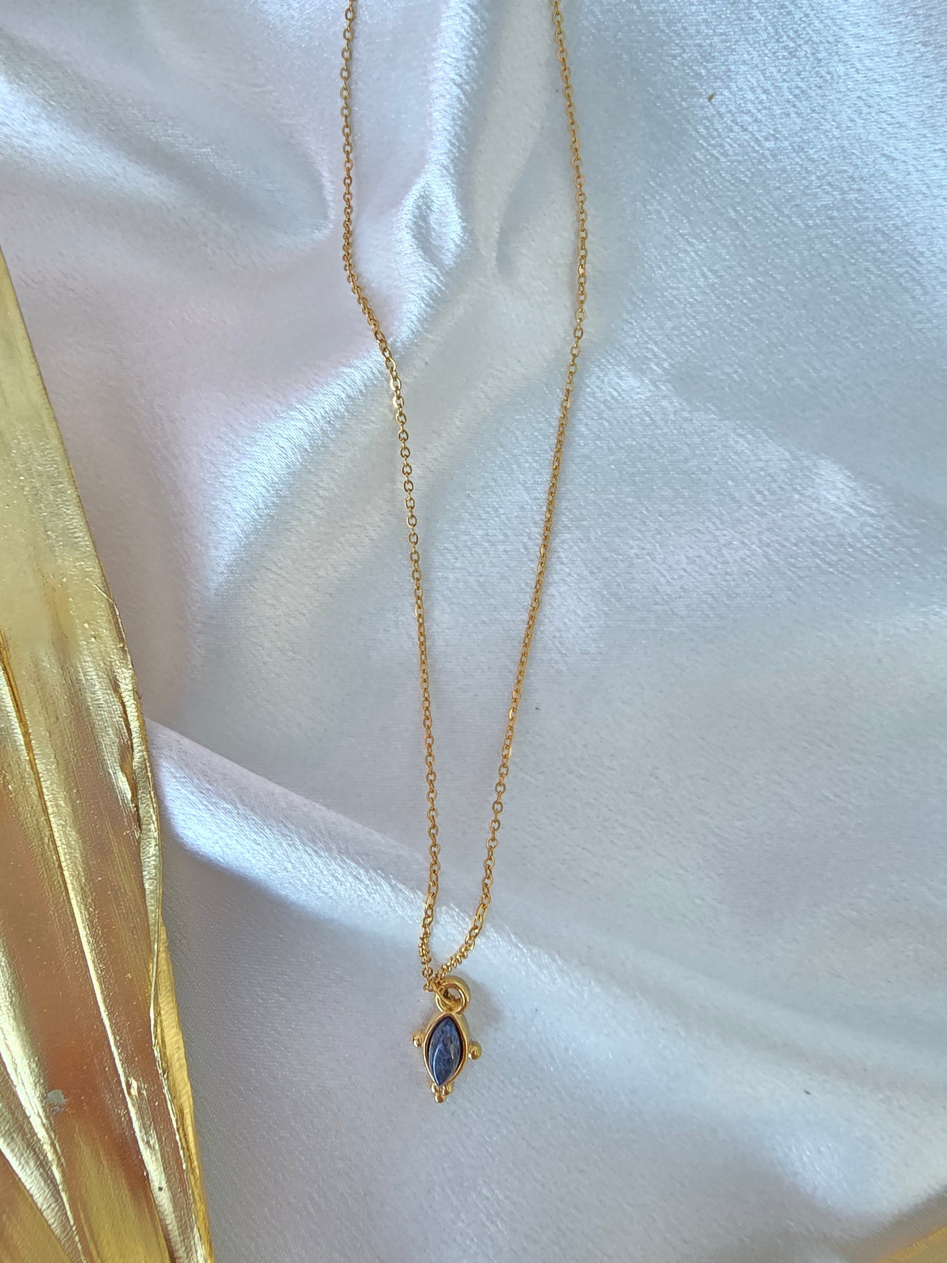 Collier Mira