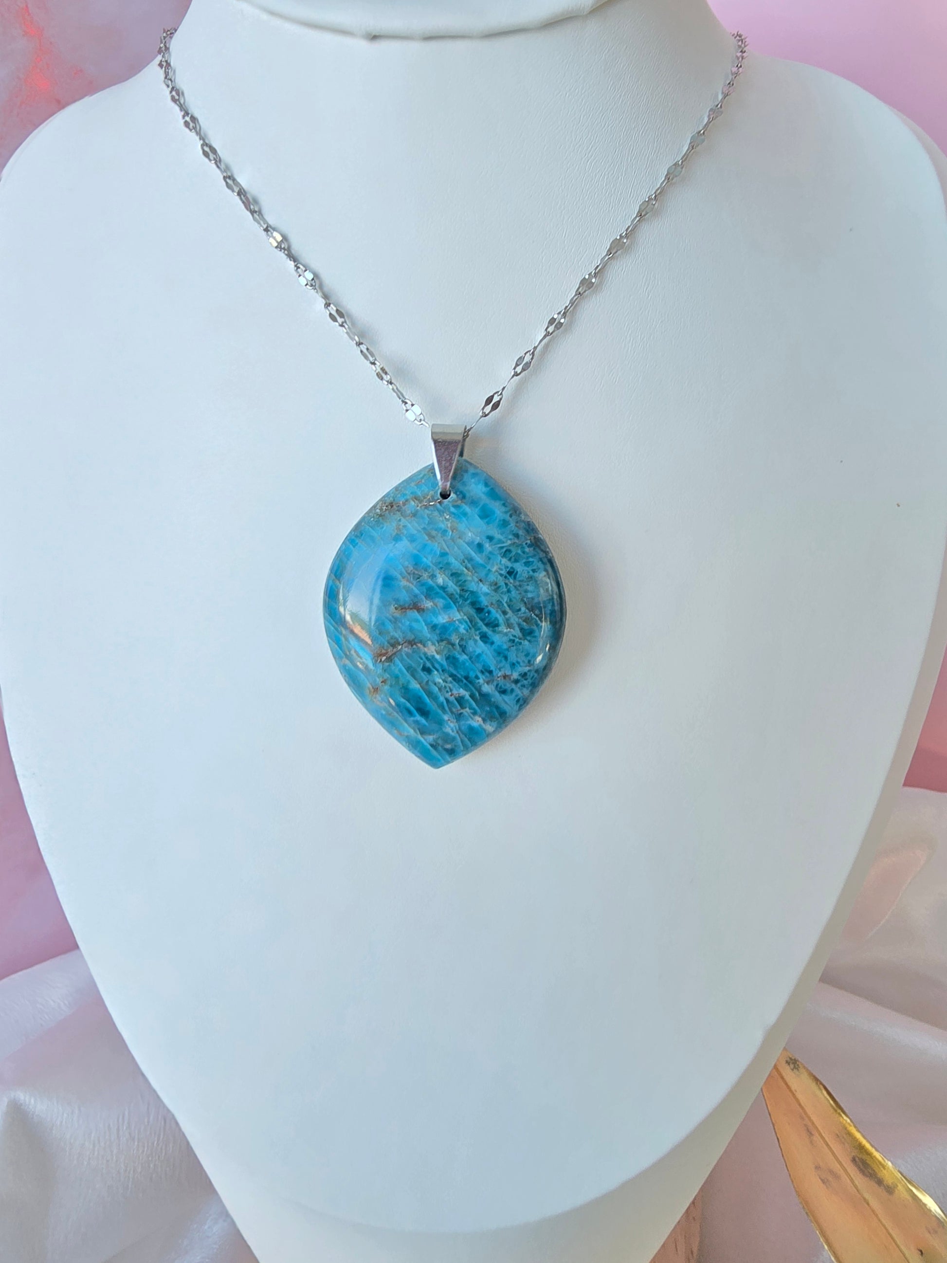 Collier Apatite